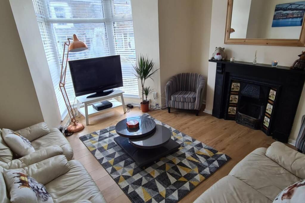 Swansea City Centre Townhouse Екстериор снимка